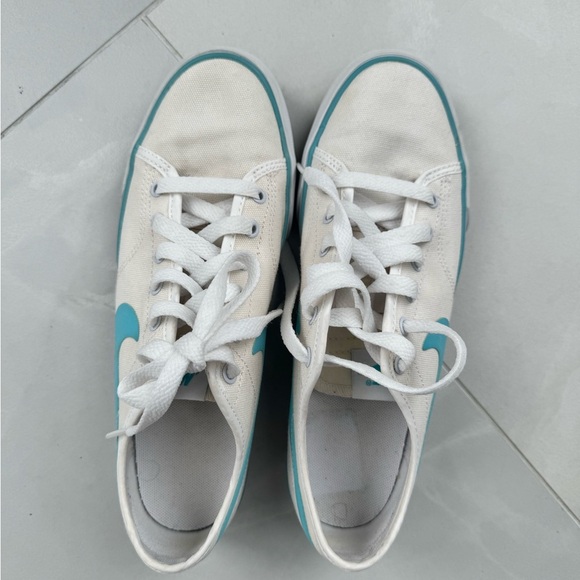 Nike sneakers - Picture 7 of 8